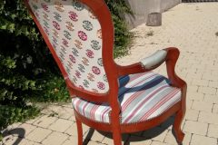 chaises et fauteuil assortis tapissier decorateur sables olonne